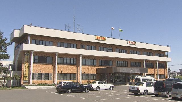 「のどが渇いて酒が飲みたくなった」　コンビニでワンカップの日本酒を盗み、そのまま店の外で…　４６歳男を逮捕