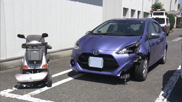 岐阜・池田町でシニアカーの92歳女性死亡  71歳が運転する車に後ろからはねられる