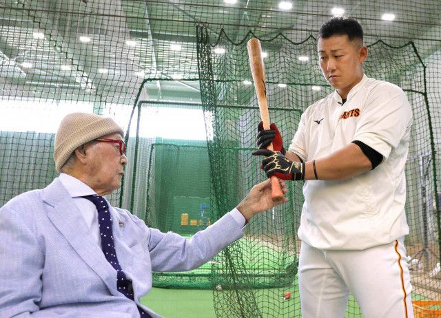 中田翔「なんで俺が指一本短く持たなアカンねん」　やんちゃスラッガーをも動かした長嶋茂雄さんとの４０分間