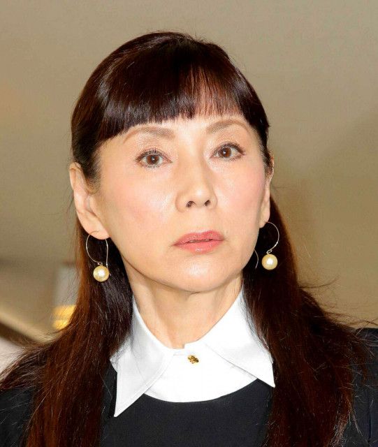 ハワイにいる秋野暢子が緊迫　津波警報で「とにかく、山に向かいます」「避難開始です」渋滞に巻き込まれる