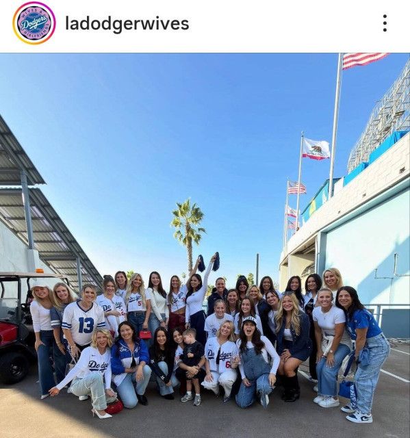 真美子さんが「スタイル良すぎ!」珍しく足まで見える!白ニット私服も「ステキ」「女神すぎて」