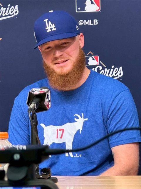 ドジャース延長18回サヨナラ勝ち立役者が、大谷翔平先発へTシャツで珍エール「彼こそ『GOAT』」