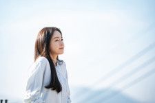「韓国で最も美しい女優」と称されたキム・テヒ、「天国の階段」の悪女役から20年を経て挑んだ衝撃のスリラー