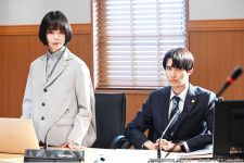 中山美穂が演じるドジで控えめなヒロインが魅力的！ドラマ