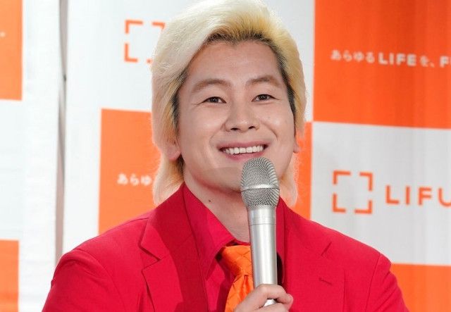 「その手があったか」カズレーザーの“電話詐欺”の対処法に反響。ある一言に詐欺師が電話を切る