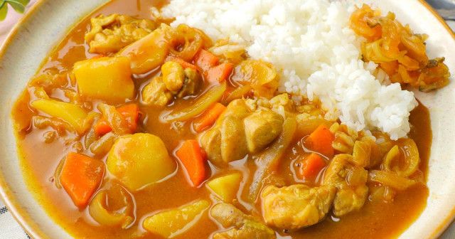 ダマされたと思って「カレー」をコレで煮込んでみて！「3回おかわりした」一瞬で本格派になるカレーレシピ