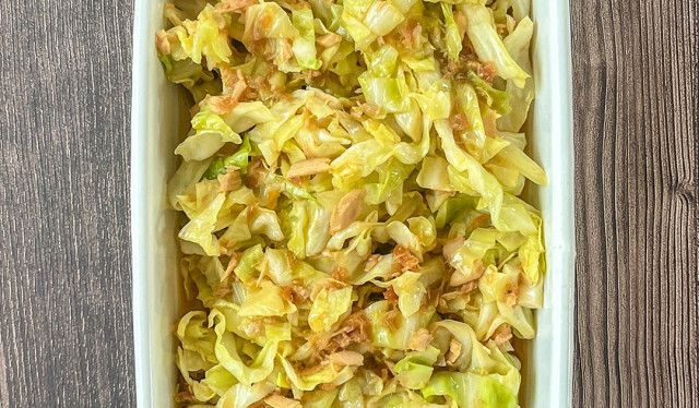 【キャベツ1玉あっという間に食べ切った】「箸が止まらない...」「これは冷蔵庫に常備しておきたい！」レンジで作れる簡単副菜レシピ