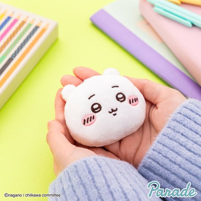 ちいかわ」ぬいぐるみマスコット型ミラーが可愛い！丸いお顔を
