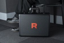 ポケカ』に「ロケット団」の周辺グッズが登場！新弾30パックを