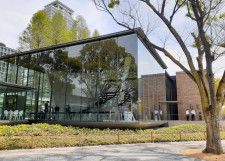 大阪市立東洋陶磁美術館がリニューアルオープン　開放感ある入り口や新カフェがお目見え　特別展を開催