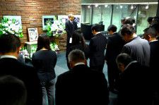 朝日新聞阪神支局襲撃事件37年 小尻記者悼み黙祷「多様な意見を尊重、暴力に決して屈しない」