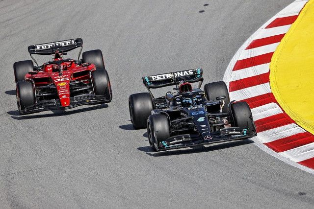 最速レッドブルは置いておいて……フェラーリF1、安定しないレースペース問題を解決すれば「メルセデスと戦える」