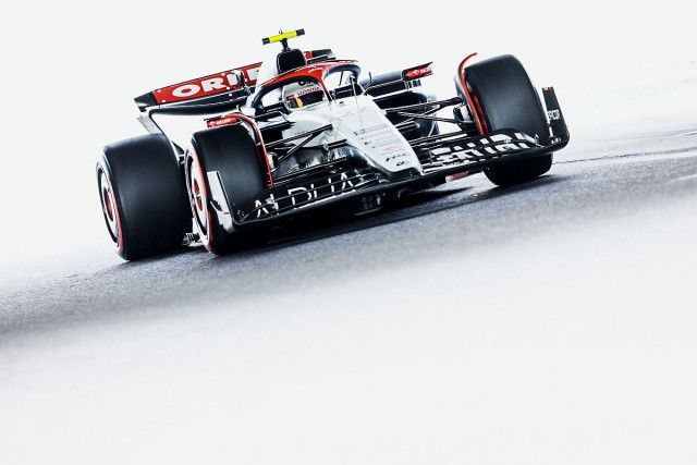F1日本GPフリー走行3回目速報｜フェルスタッペンが3セッション連続のトップタイム。契約延長が決まった角田裕毅は14番手