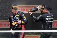 最強レッドブルに挑むのはどのチーム？　F1王者バトンはメルセデスと予想「フェラーリって言いたいところだけど……」