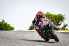 【MotoGP】ヤマハ、2台がトップ10入りで予選Q2進出。クアルタラロ「この結果は予想外ではない」