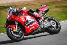 【MotoGP】「ミスでホールショットデバイスを解除してしまった」バスティアニーニ、スプリント6位の原因語る。決勝はマルケス警戒