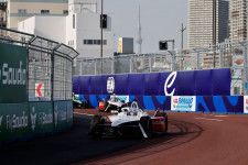 “電気自動車のF1”の異名とるフォーミュラE東京E-Prix、初開催で2万人が東京ビッグサイトに集う