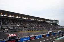 F1日本GPの予選日は7万7000人が来場。3日間合計で昨年の22万2000人に迫るか？