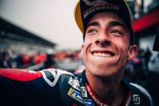 【MotoGP】最高峰クラス昇格から鮮烈デビューのペドロ・アコスタ、鍵は「チームの献身」？