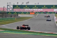 F1中国GP、5年ぶりの開催に向けてサーキット路面のバンプを除去。新世代F1マシン迎える準備進む