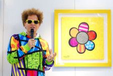 ケンタッキーダービーオフィシャルアーティストを務めたロメロ ブリット氏が28年ぶりに来日！『Be happy！ロメロ ブリット来日展』開催