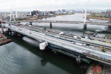 京浜の大動脈「首都高羽田線」が2週間ストップ！ 横羽線＆湾岸線は大渋滞 混雑は全線に波及「渋滞回避の検討を」