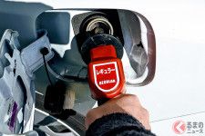 ドライバー自ら給油する「セルフ式ガソリンスタンド」やってはいけないNG行為がある!? 守るべきルールとは