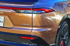 トヨタが「新型ラージSUV」を実車展示へ！ 17年ぶり復活で“豪華内装”採用！ 全長5m級の「新たなクラウン」 展示イベントを開催