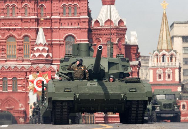ロシア、次世代戦車で対抗へ　大規模反攻に警戒強化