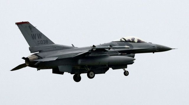 米ウクライナ首脳会談へ　F16供与方針に謝意