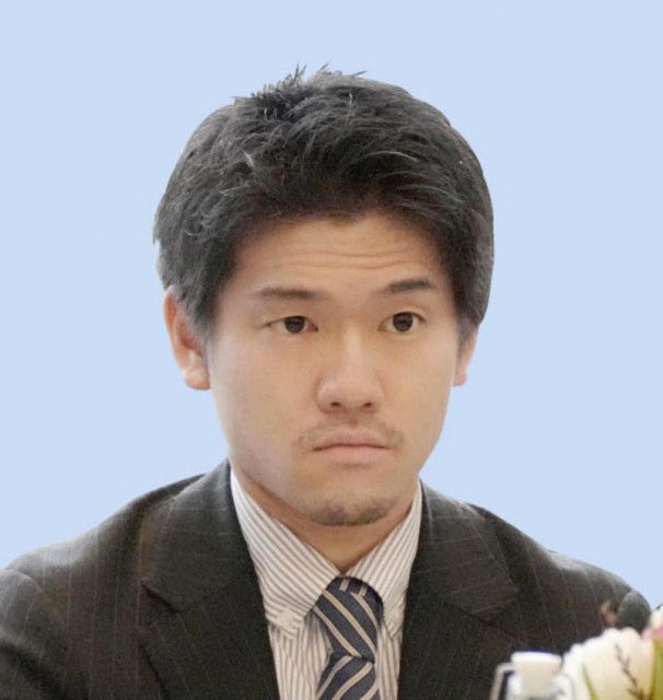 岸田首相、長男秘書官を更迭　公邸忘年会で記念撮影「不適切」