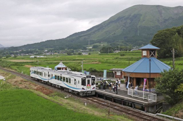 南阿蘇鉄道、全線運転再開　熊本地震で被災、7年ぶり