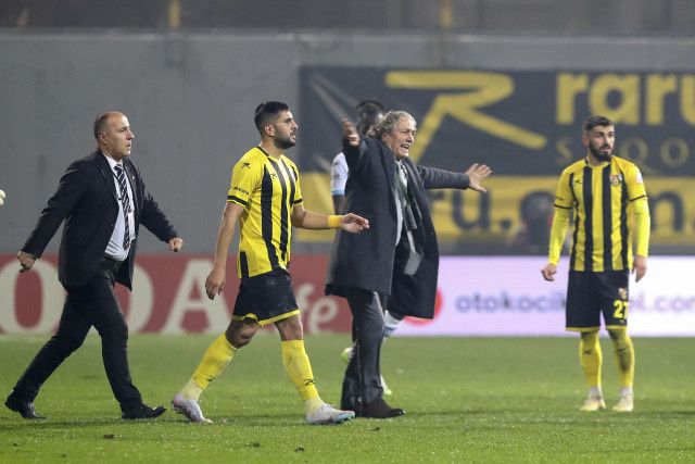 トルコ1部リーグで試合放棄　イスタンブールスポル、判定抗議