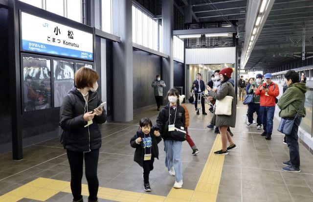 石川・小松、新幹線駅舎の見学会　予定通り3月16日開業