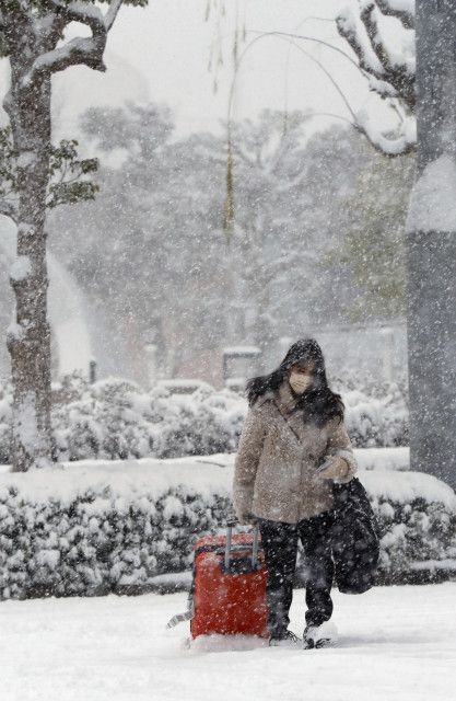 福井、滋賀「顕著な大雪」　日本海側、交通障害に警戒