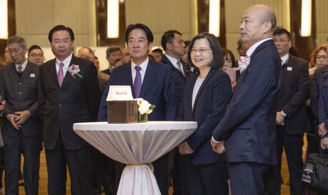 台湾正副総統そろって参加　天皇誕生日祝賀で初めて