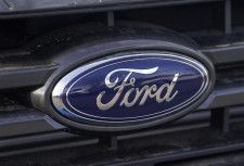 米フォード・モーターのロゴ（AP＝共同）