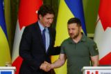 カナダ首相「戦闘機連合」参加　キーウ電撃訪問、追加支援も表明