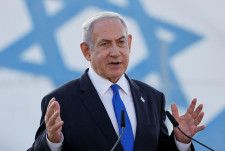 イスラエル首相が病院搬送　脱水症状か、快方へ