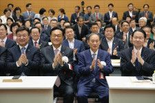 首相、日韓の関係発展へ緊密連携　議連合同総会に祝辞