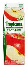 「トロピカーナ　100％　まるごと果実感」（900ミリリットル紙パック）のアップル