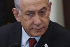 イスラエルのネタニヤフ首相＝10日、エルサレム（AP＝共同）