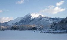 滋賀の伊吹山で男性死亡　「山頂付近で落石」と通報