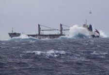 貨物船座礁、悪天候の対応不十分　沖縄、運輸安全委が調査報告書