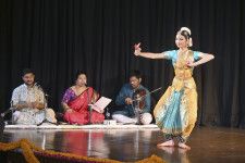 インド在住の12歳邦人女子、異例の早さでプロに　古典舞踊バラタナティヤム「もっとうまく」