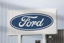 米自動車大手フォード・モーターのロゴ＝2023年、シカゴ（ゲッティ＝共同）