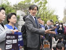韓国大統領妻の徹底捜査を要求　チョグク氏、尹政権に圧力
