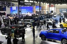 北京自動車ショー開幕　巨大市場で最新EV披露