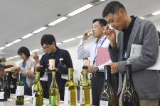 ワインの醸造技術を真剣吟味　関東信越国税局で研究会