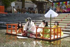 葵祭を前に下鴨神社で行われた「御禊の儀」＝4日、京都市
